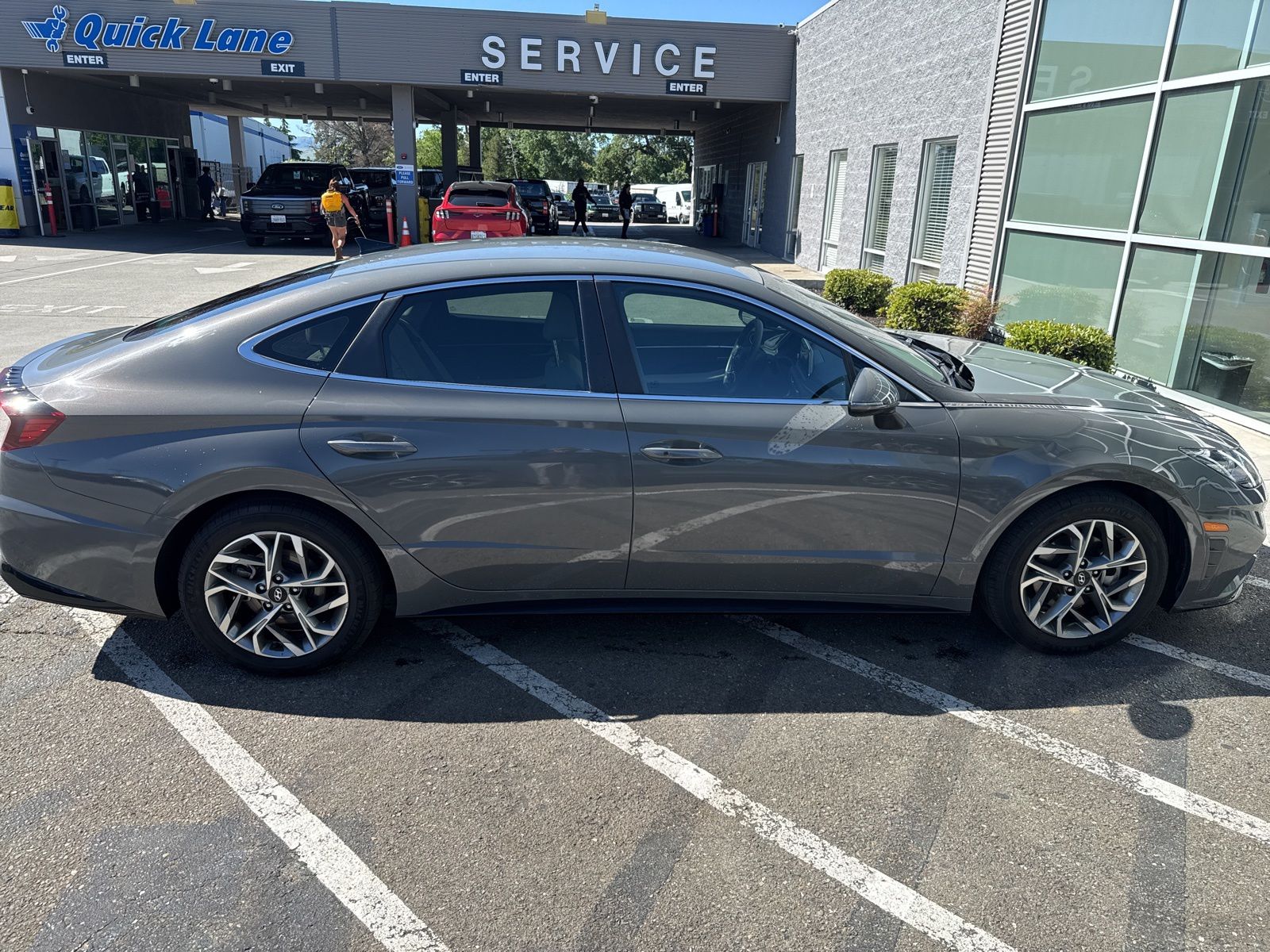 Used 2023 Gray Hyundai SEL image 6