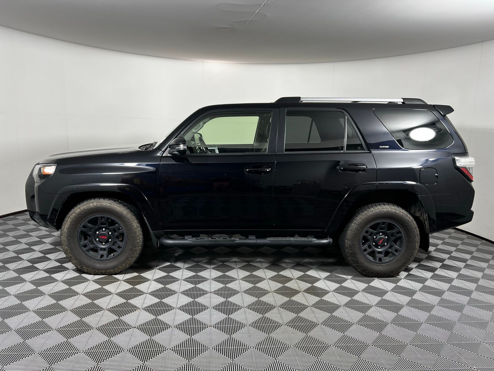 2023 Toyota 4Runner SR5 8
