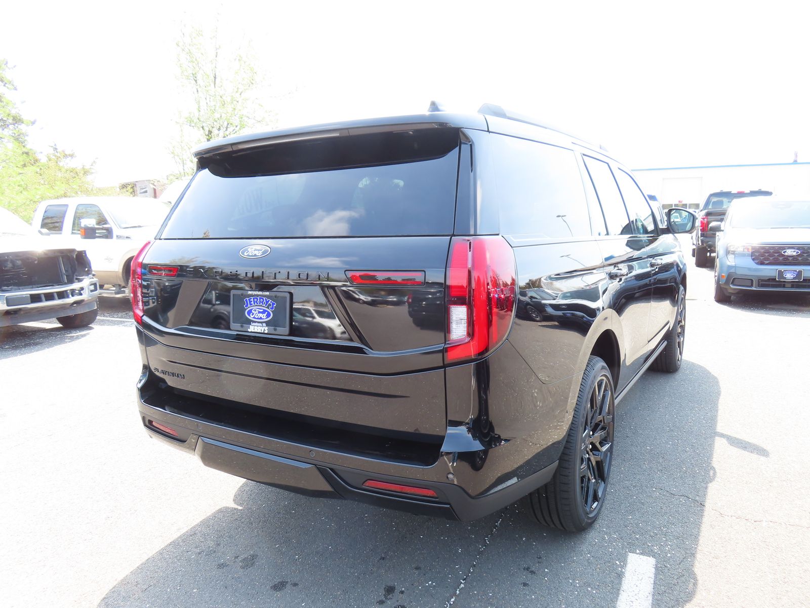 View vehicle photo 4