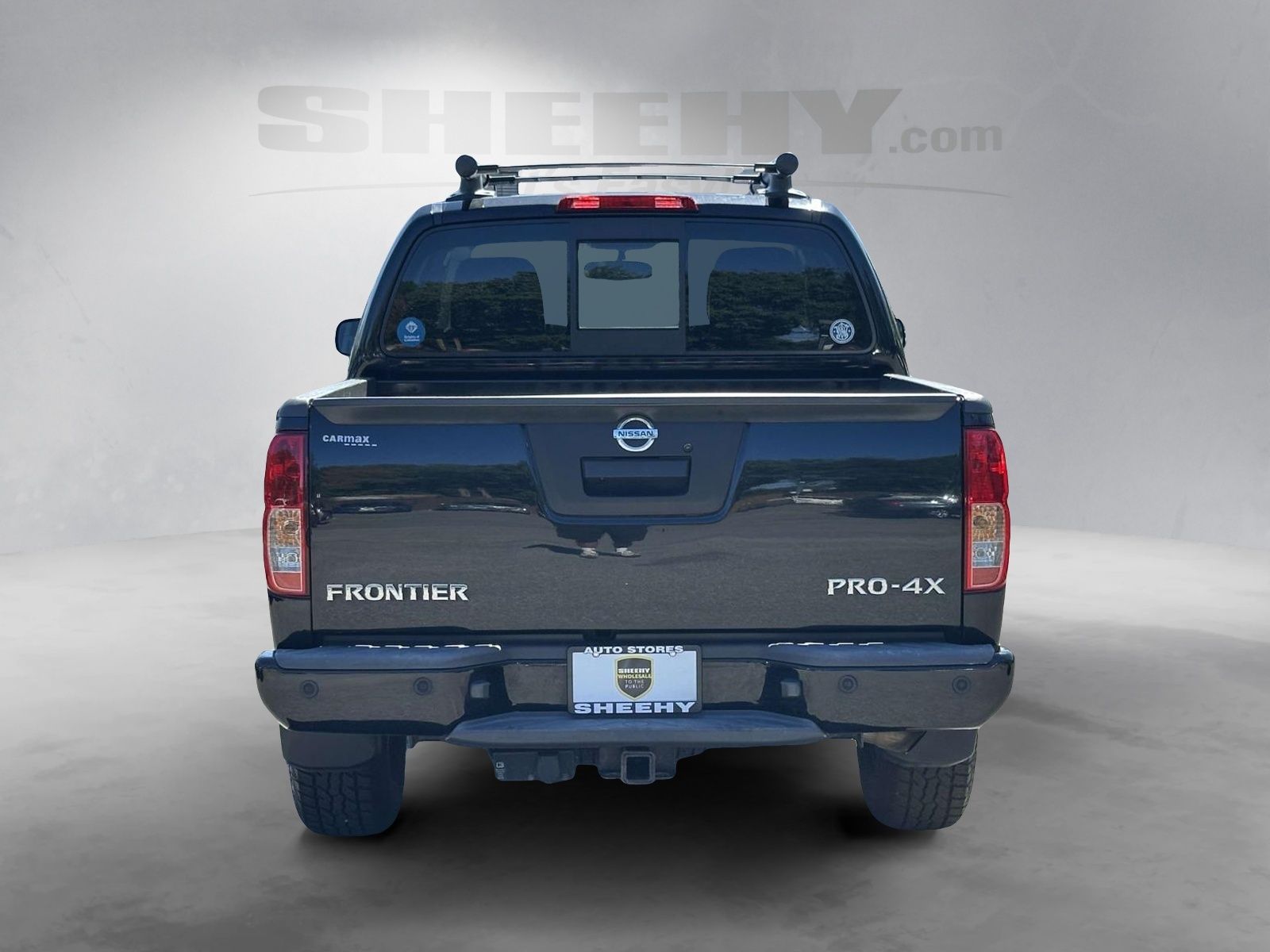 Used 2018 Black Nissan PRO-4X image 12
