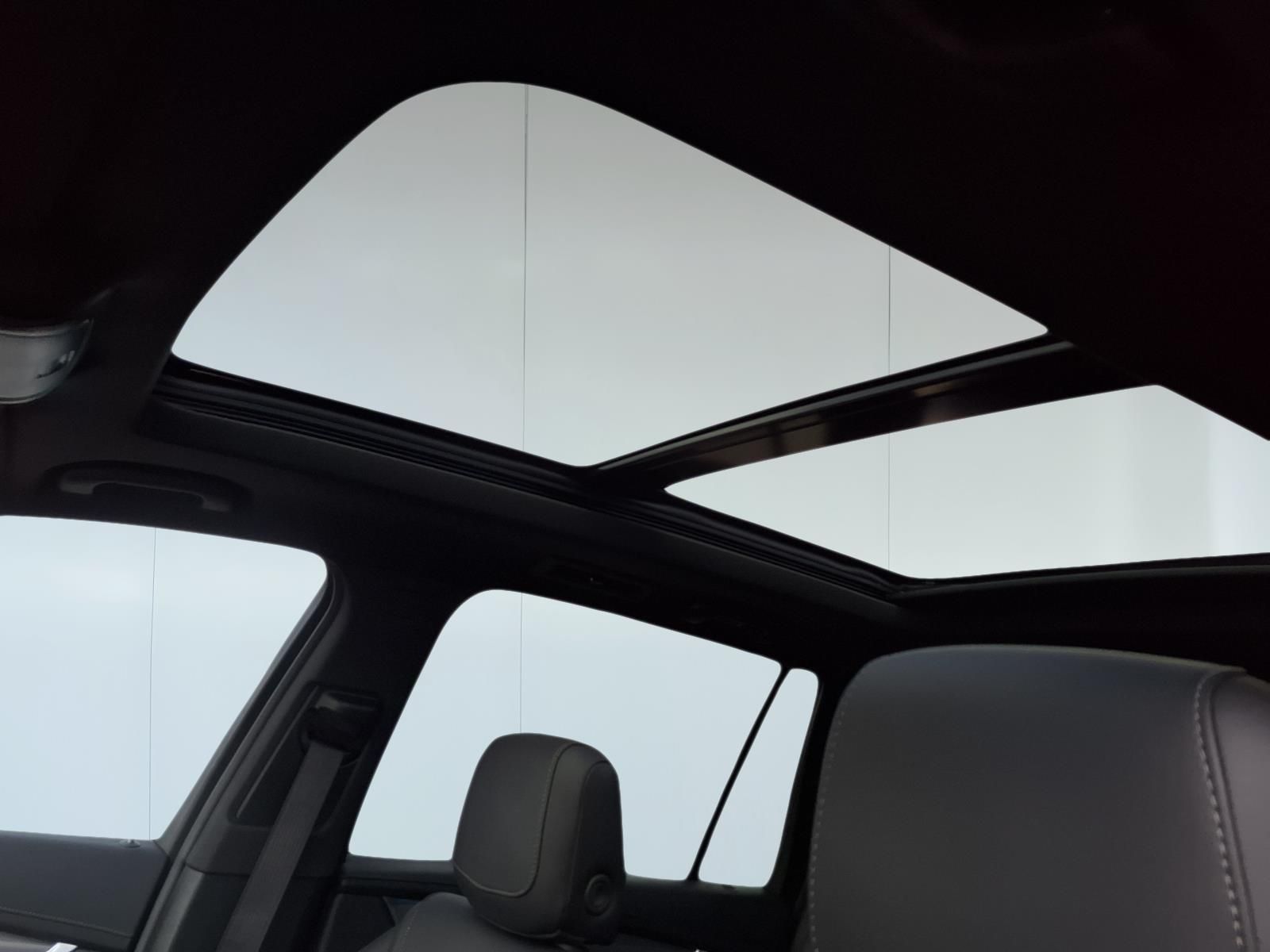 2025 Cadillac XT6 Luxury Silver at Bayway Cadillac of The Woodlands