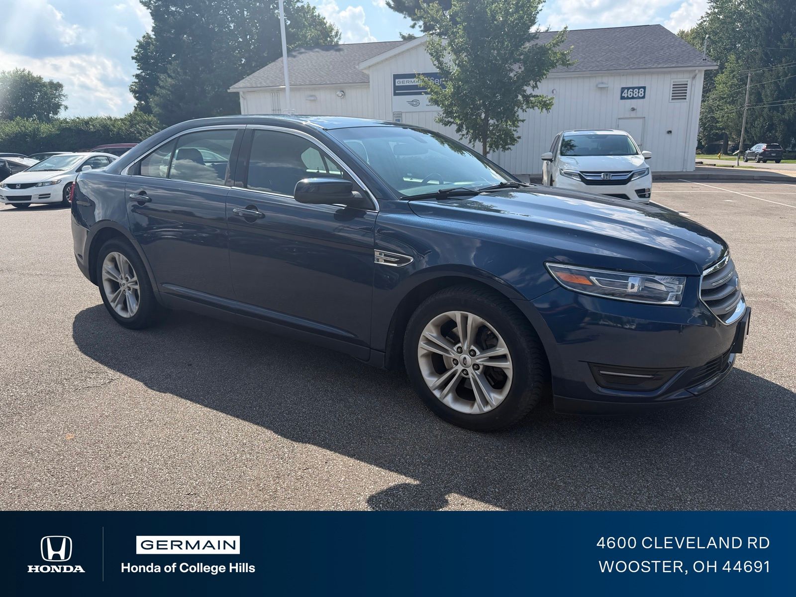 Used 2017 Blue Ford SEL image 3