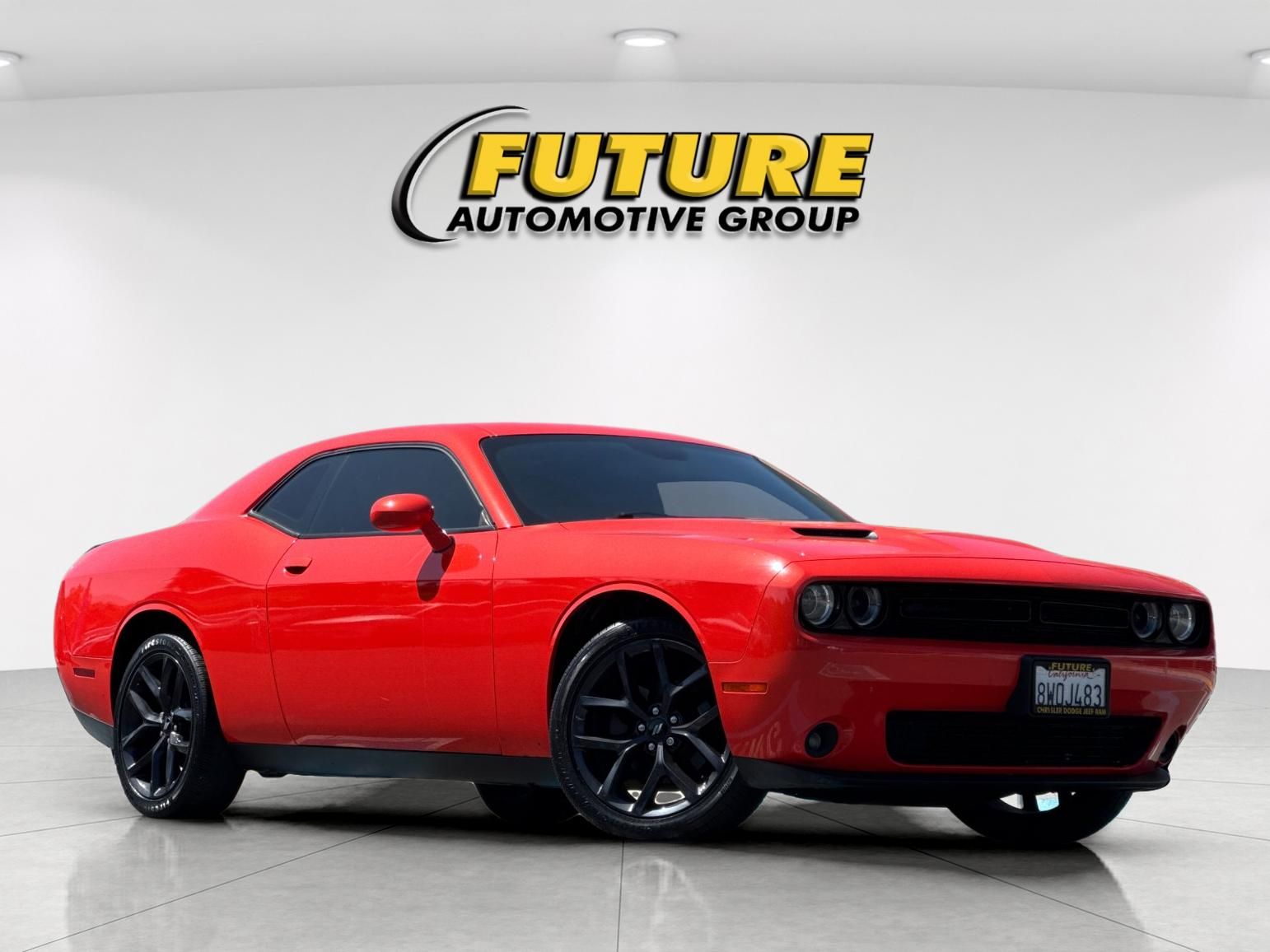 2019 Dodge Challenger SXT RWD