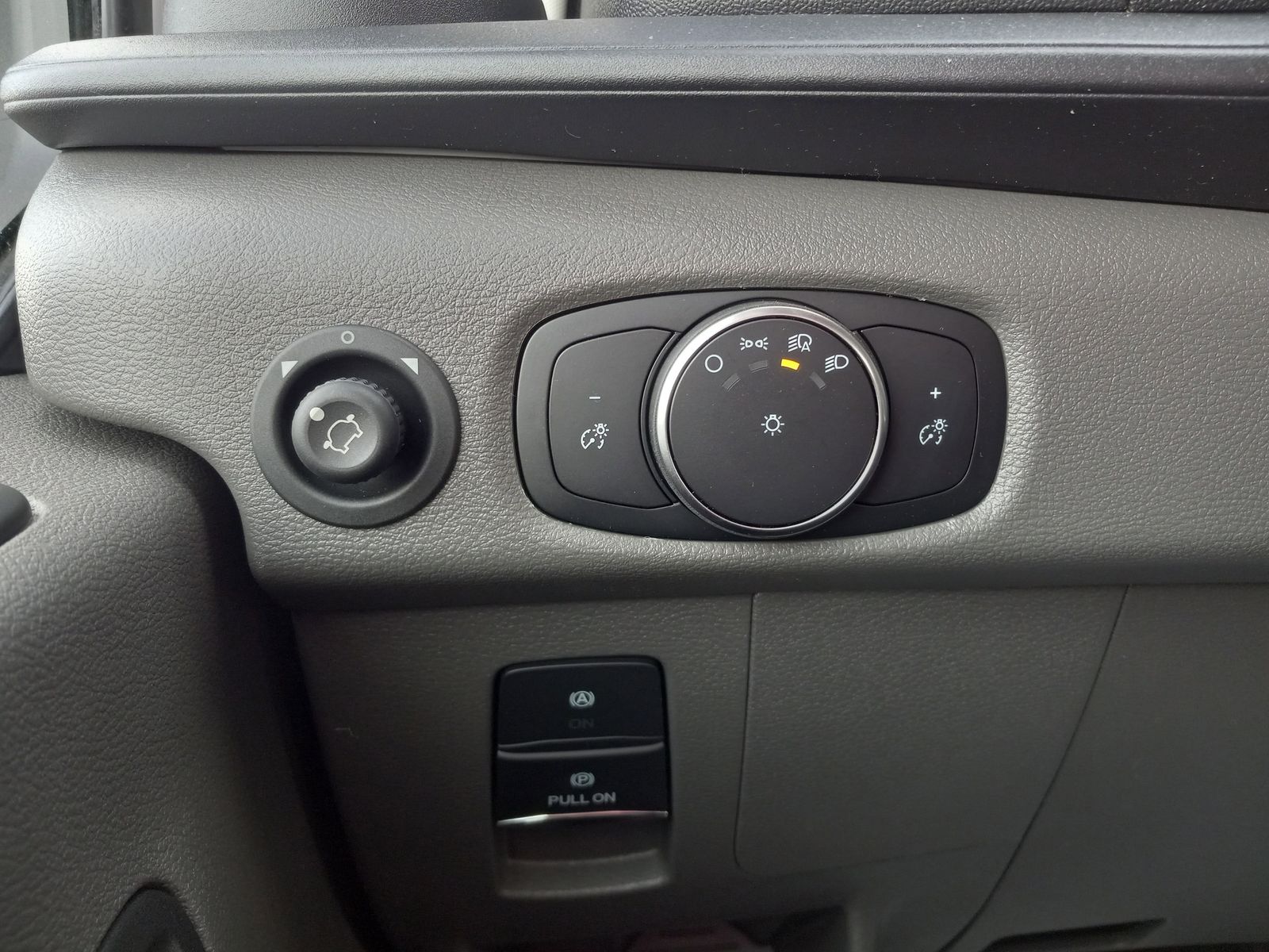 2026 Ford Transit-350 image 23