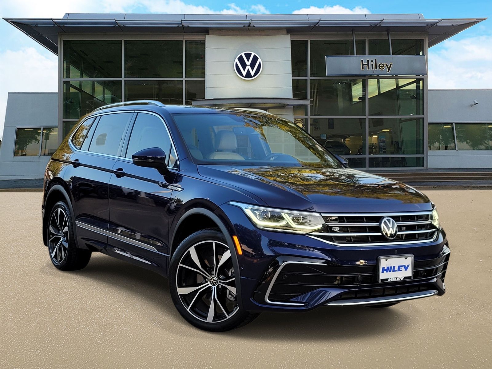 2023 Volkswagen Tiguan 2.0T SEL R-Line