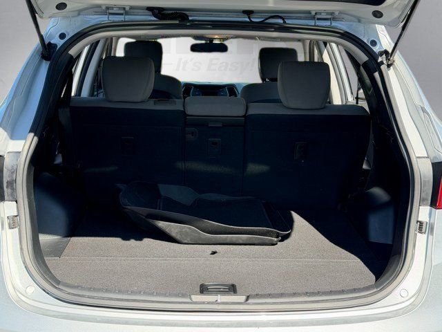 Used 2018 Sparkling Silver Hyundai 2.4 Base image 24