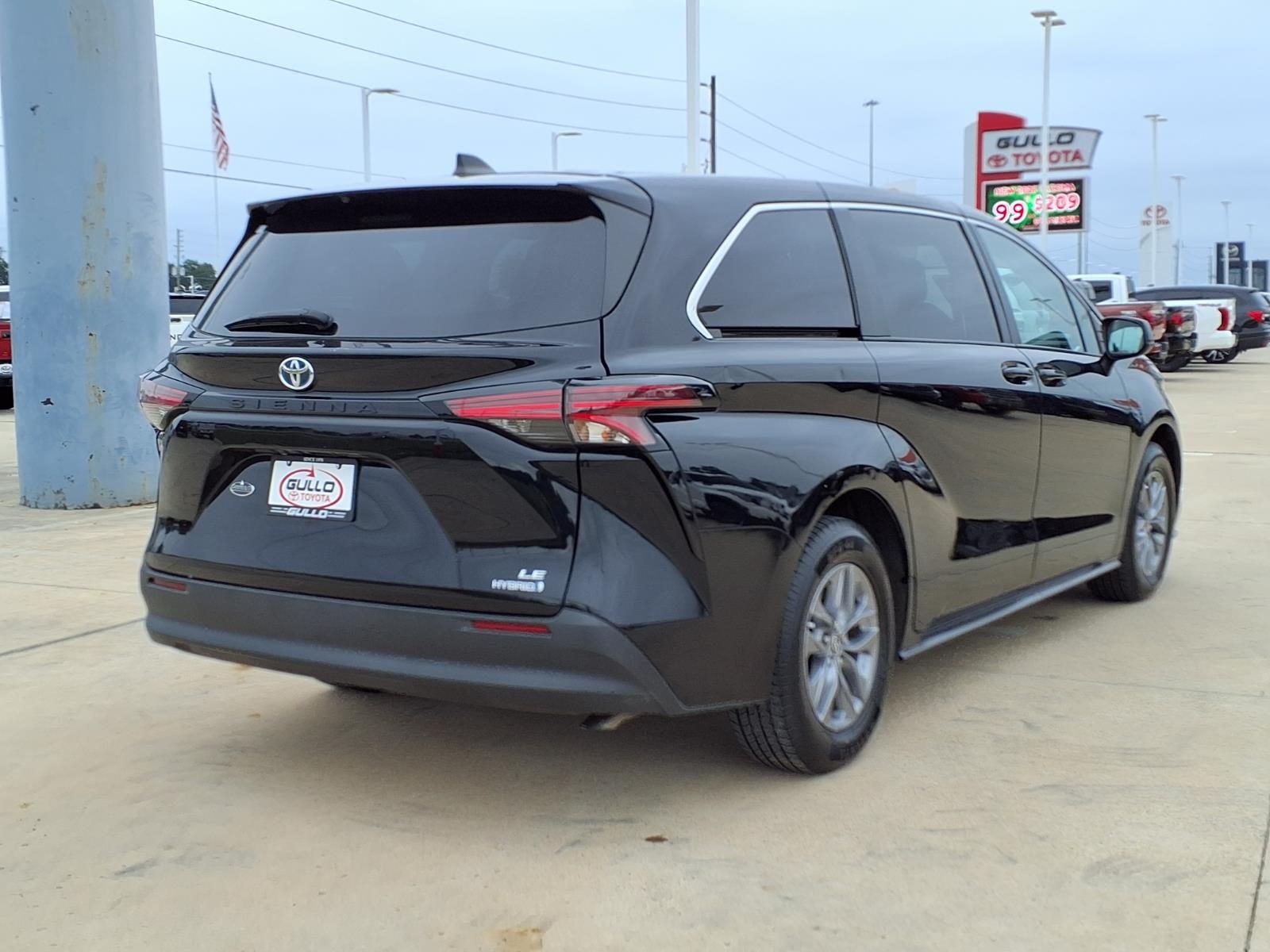 2022 Toyota Sienna LE Black at Joe Myers Mazda Kia