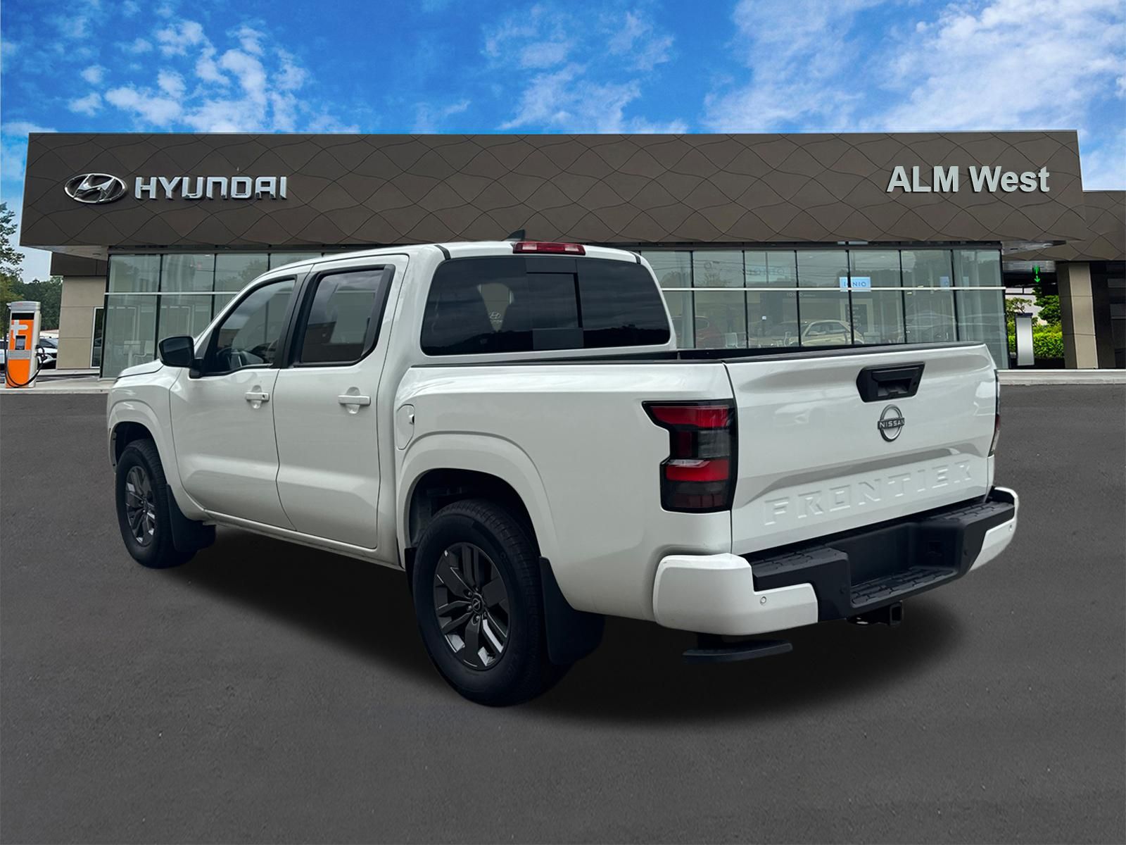 Used 2025 White Nissan SV image 7