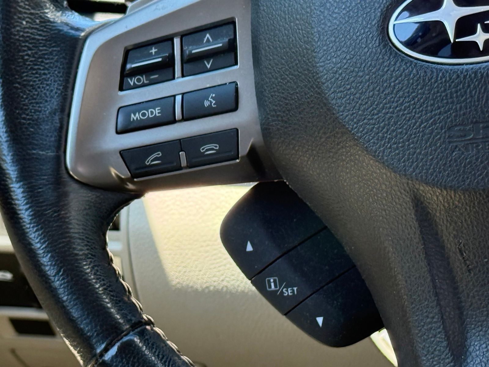 Used 2013 Blue Subaru 2.5i image 19