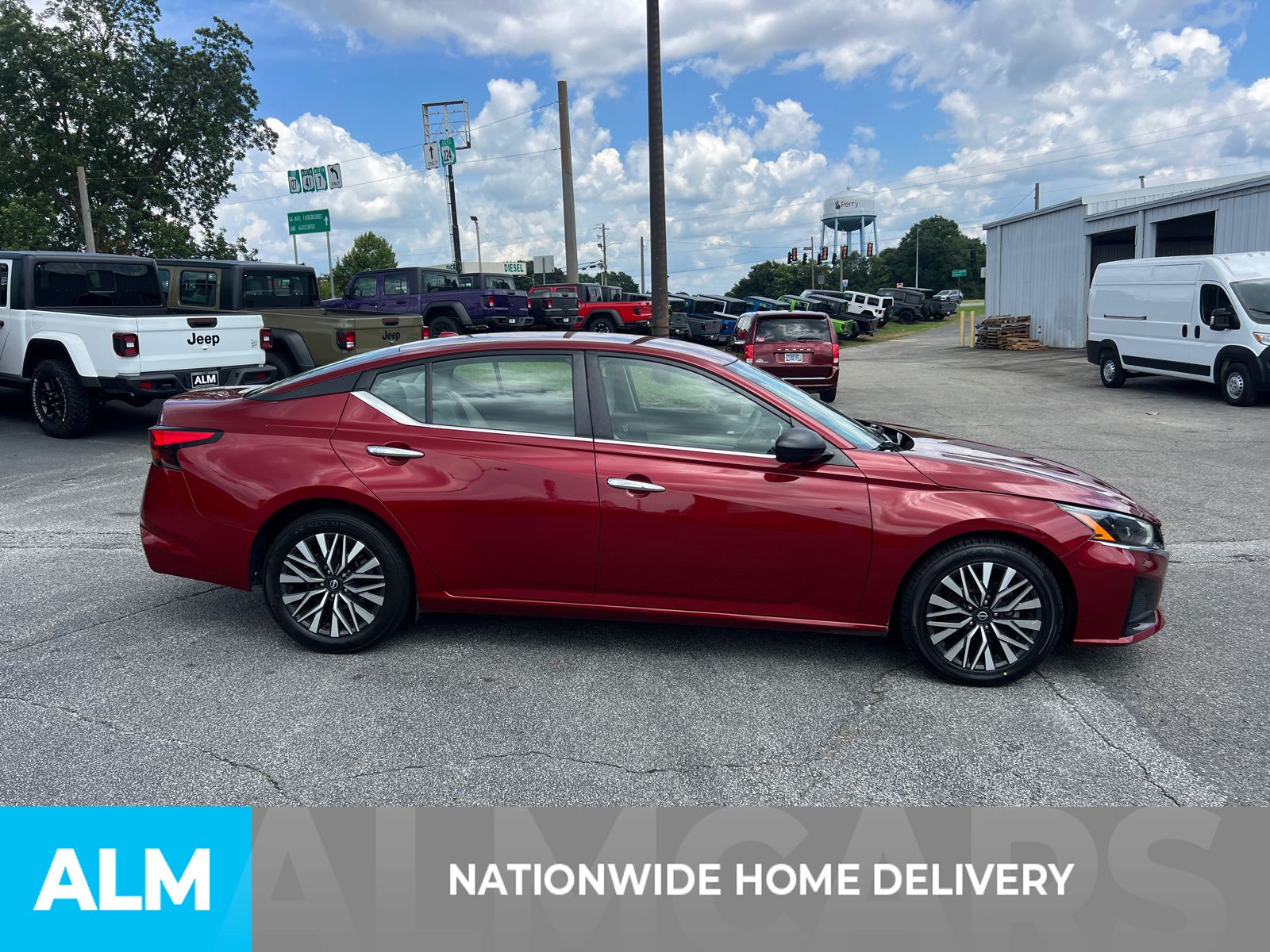 Used 2025 Red Nissan 2.5 SV image 5