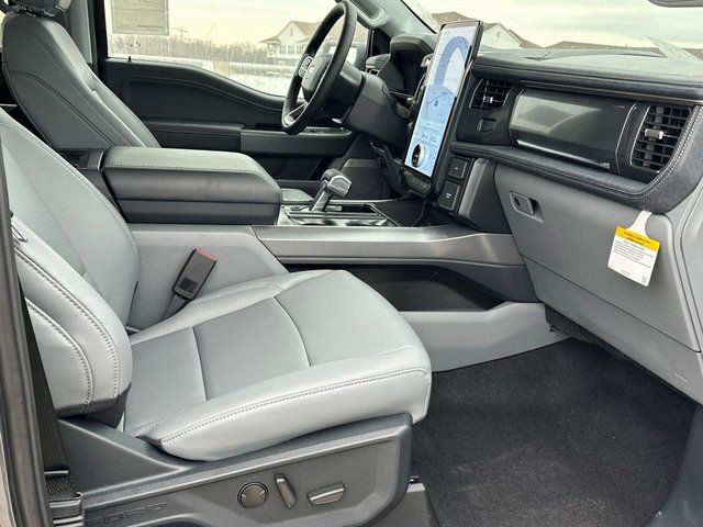 New 2025 Carbonized Gray Metallic Ford Flash image 7
