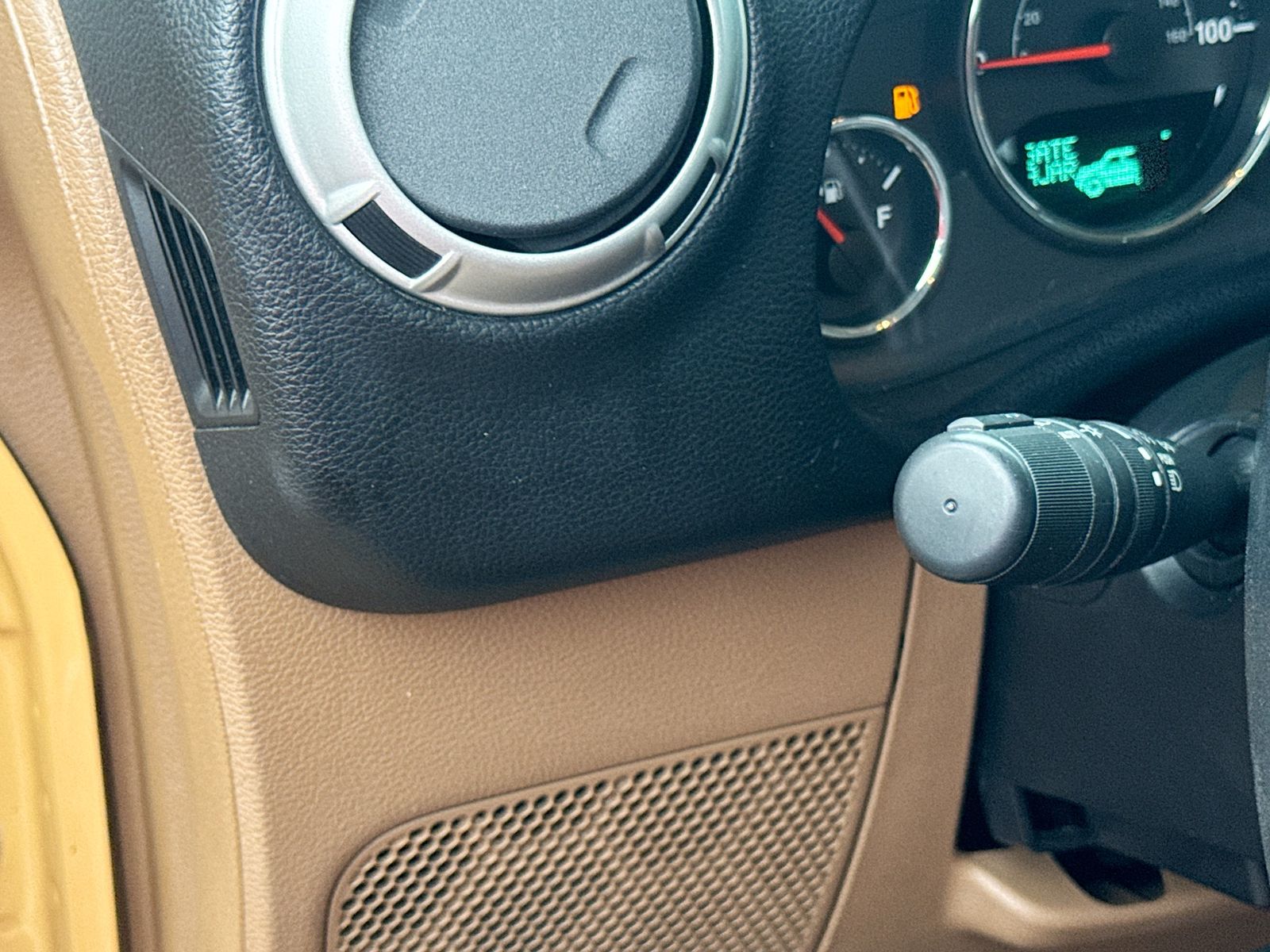 Used 2013 Beige Jeep Unlimited Sahara image 10