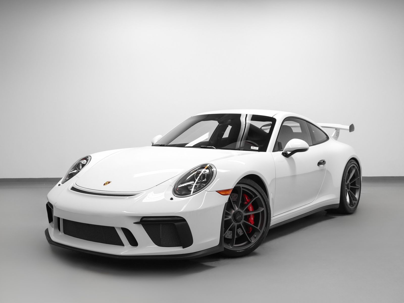 Carrara White Metallic 2018 Porsche 911 GT3 Coupe RWD Coupe Rear-Wheel Drive 6-Speed Manual