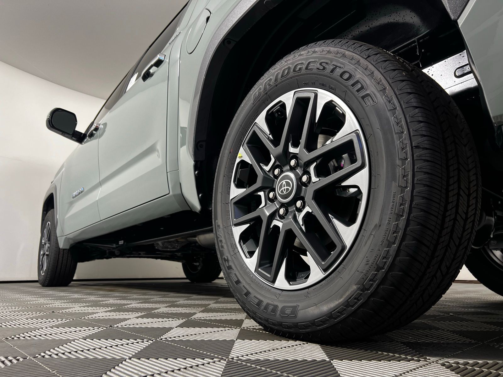 2025 Toyota Tundra Limited 25