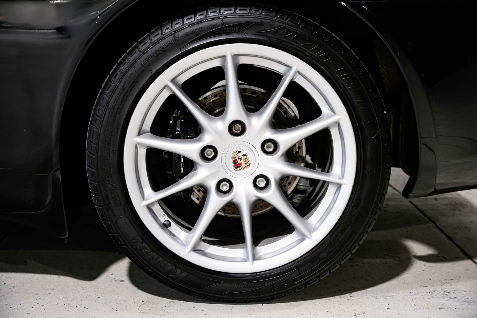 2004 Porsche 911 Carrera — photo 44