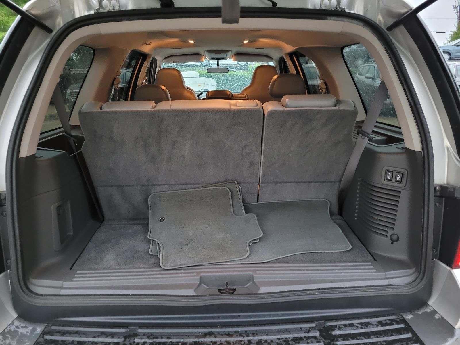 used 2005 Ford Expedition car, priced at $6,750