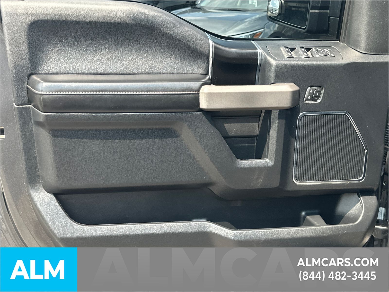 Used 2019 Magnetic Ford Platinum image 11