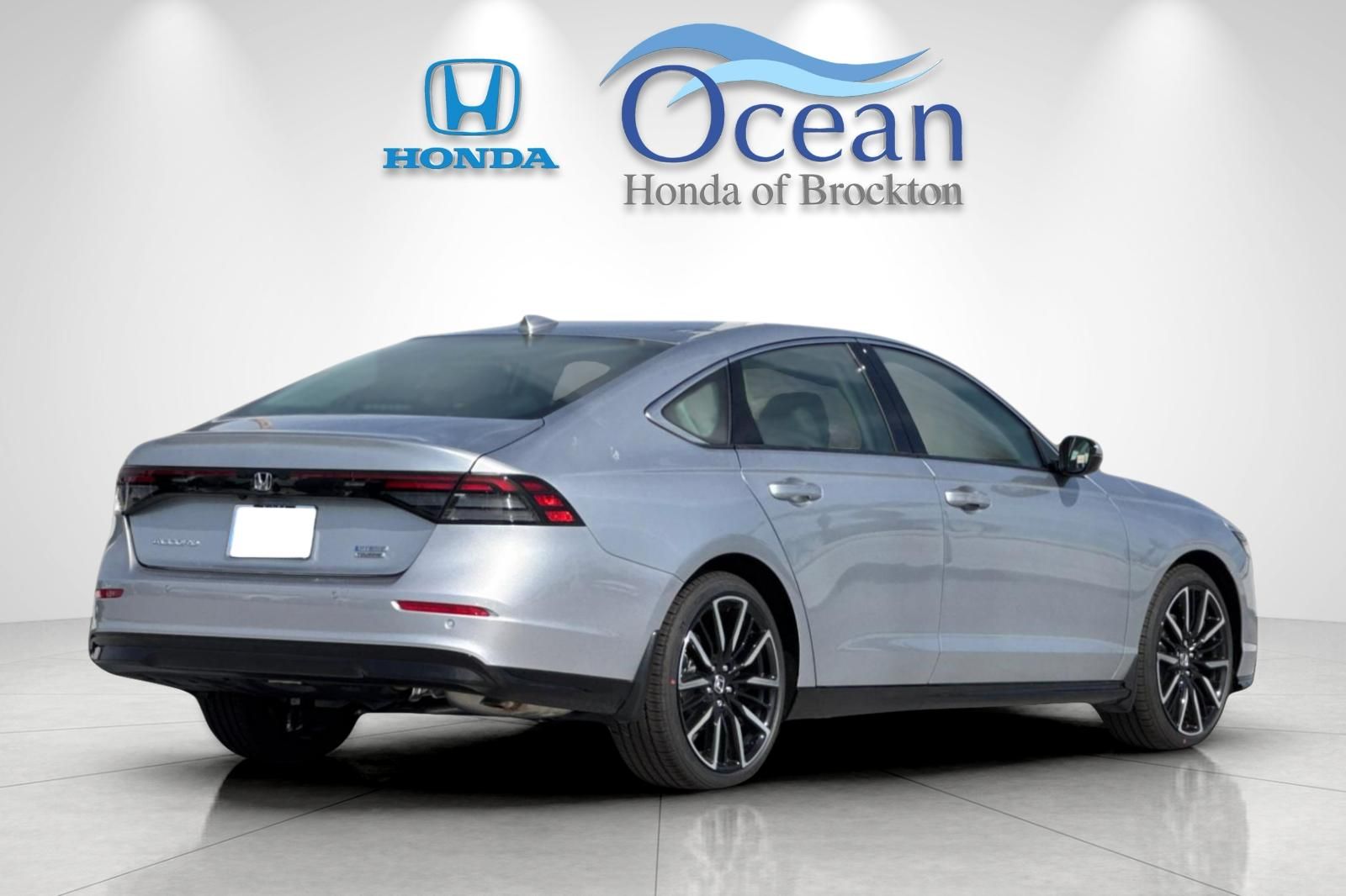 New 2026 Silver Metallic Honda Touring image 5
