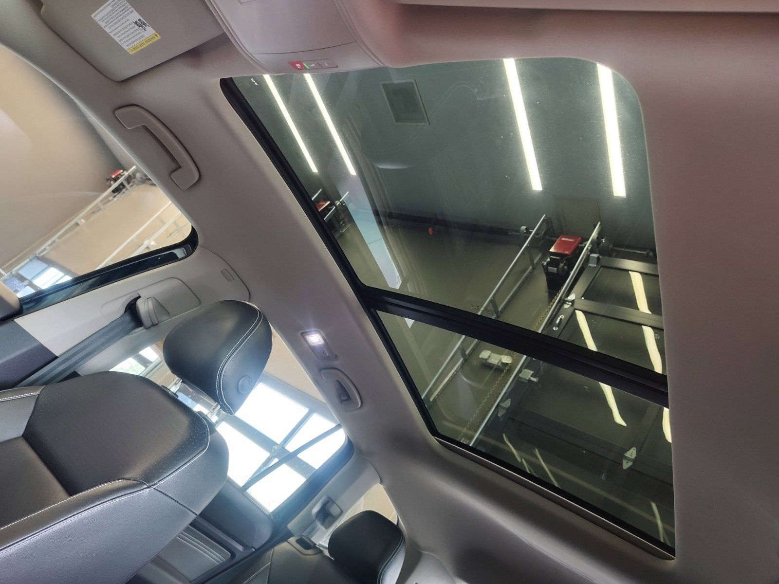 Used Car 2022 Volkswagen Atlas  3.6l V6 Sel R-line For Sale Under $30,000 In San Antonio, Texas