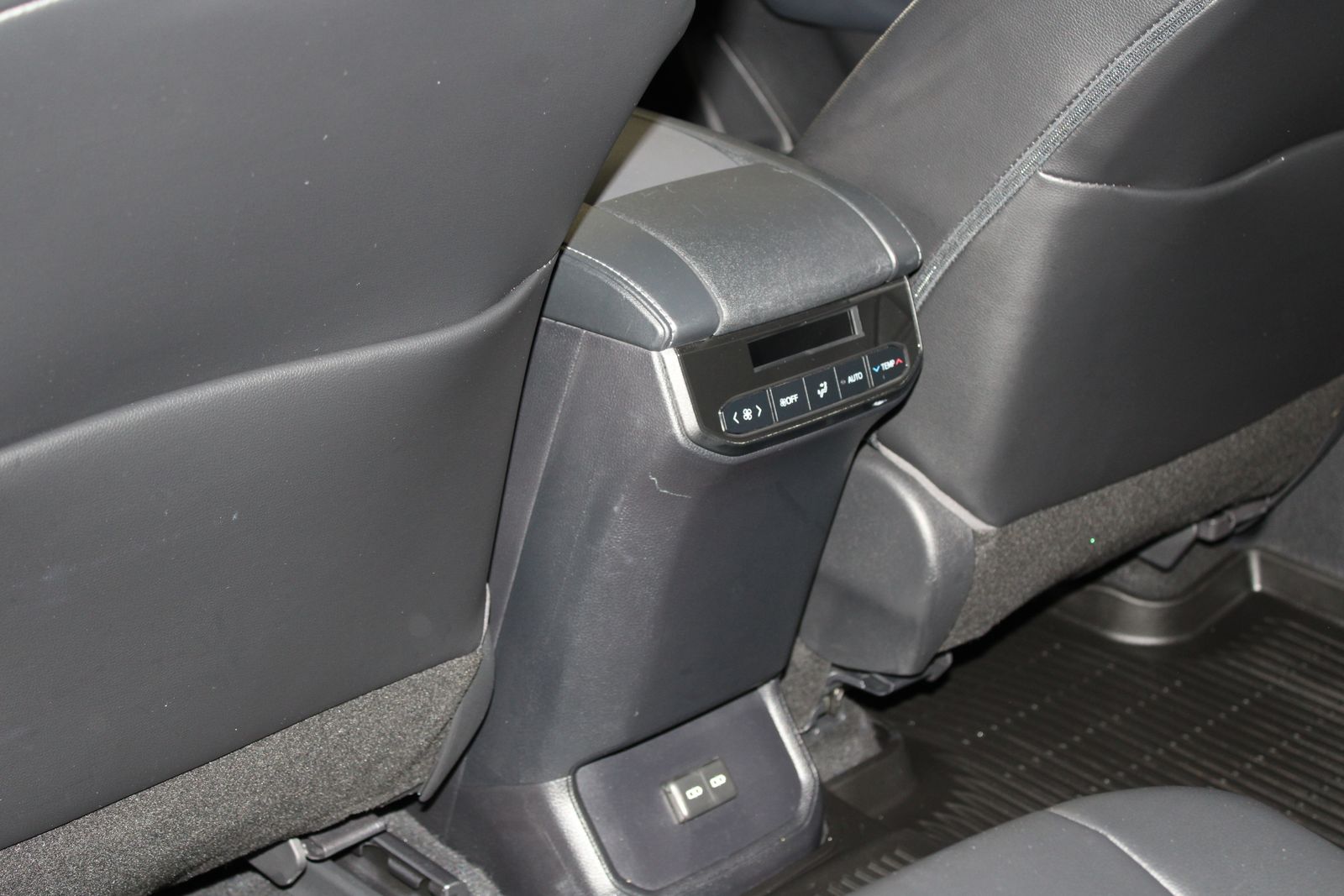 Used 2022 Gray Toyota XLE image 29