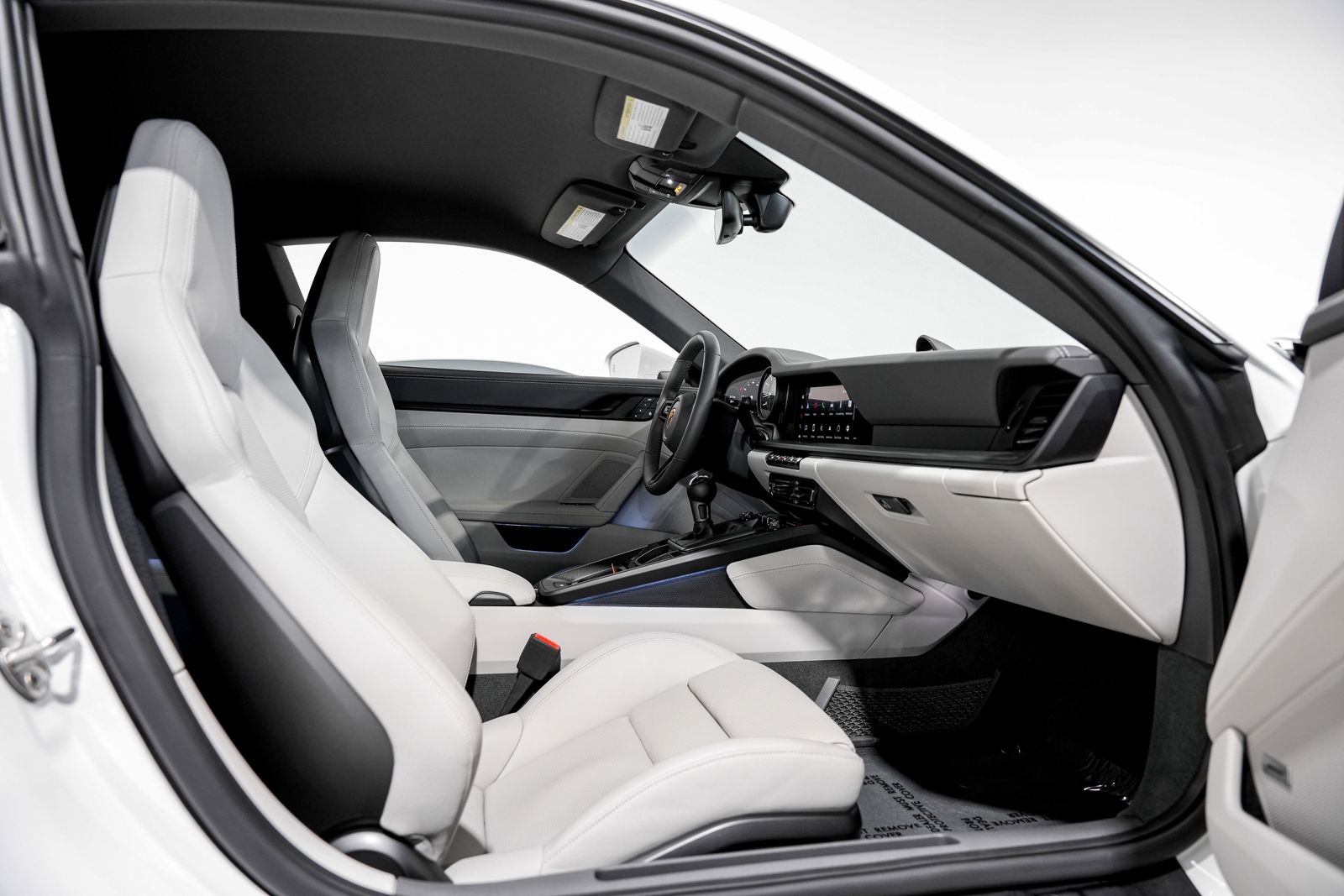 2022 Porsche 911 Carrera GTS — photo 29