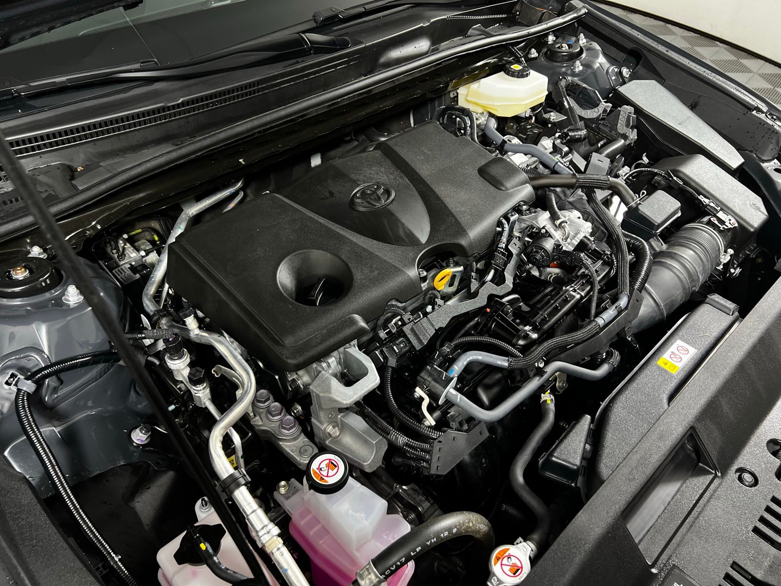 Thumbnail: 2025 Toyota Camry - 10