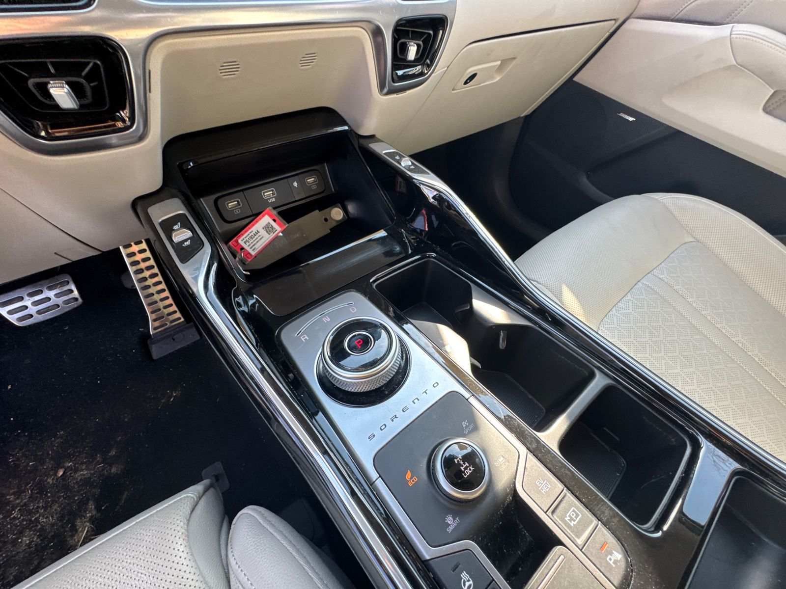 Used 2023 Silky Silver Kia SX Prestige image 31