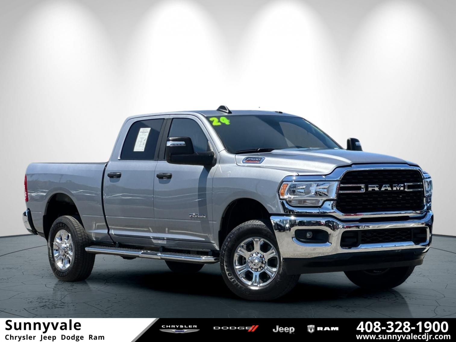 Billet Silver Metallic 2024 RAM 2500 Big Horn Crew Cab 4WD Pickup Truck Four-Wheel Drive 8-Speed Automatic
