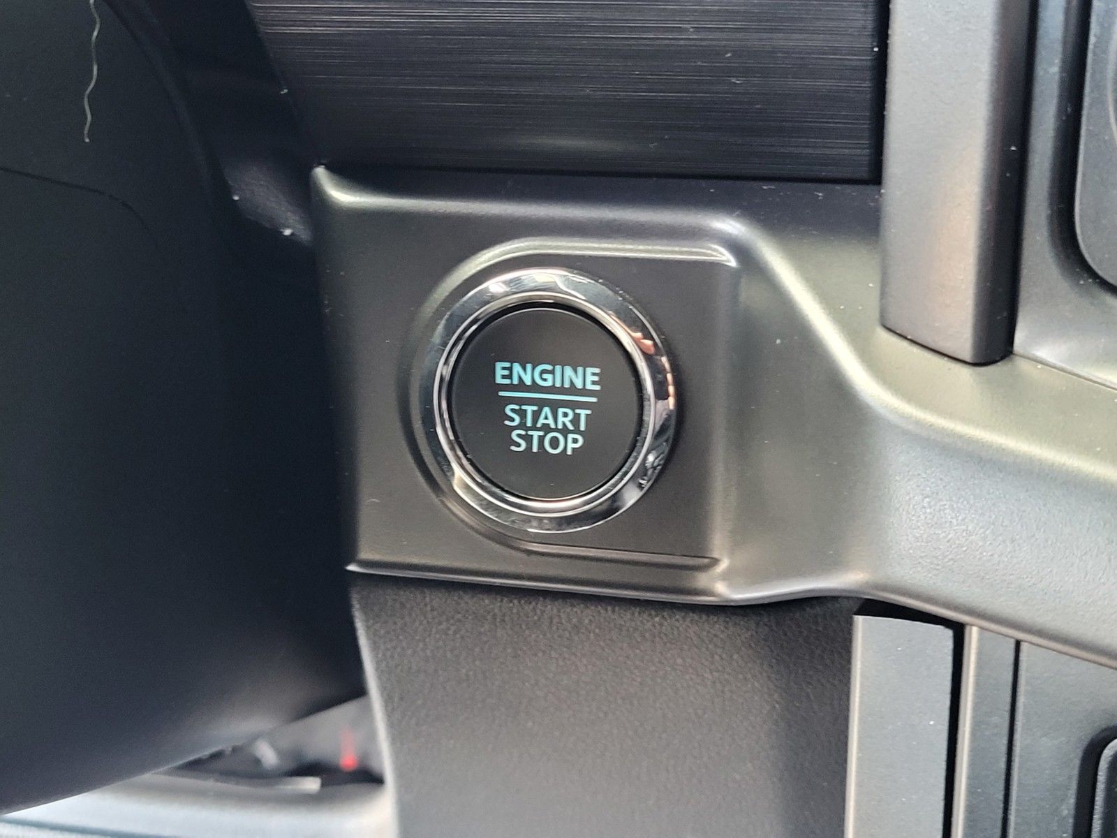 Used 2024 Black Ford XLT image 24