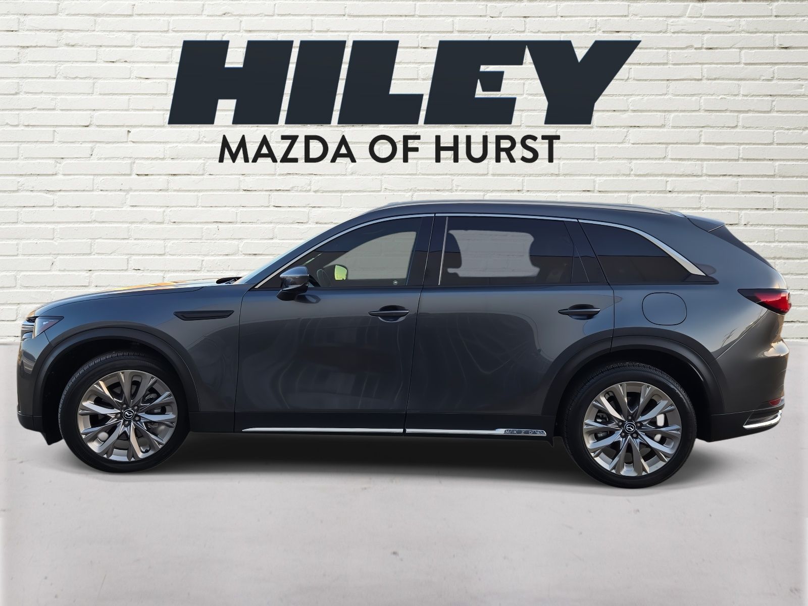 View vehicle photo 3