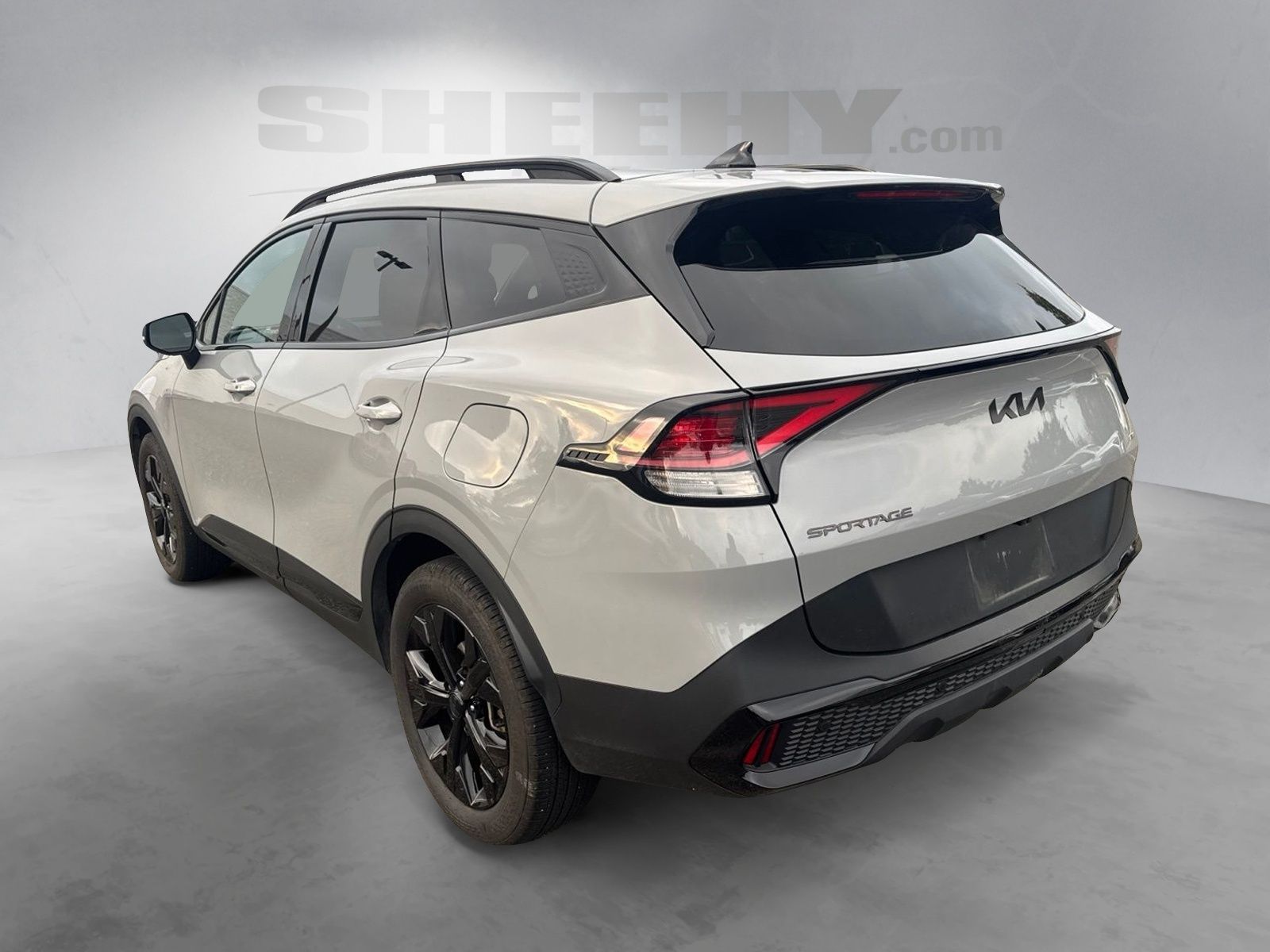 Used 2025 Gray Kia X-Line image 9