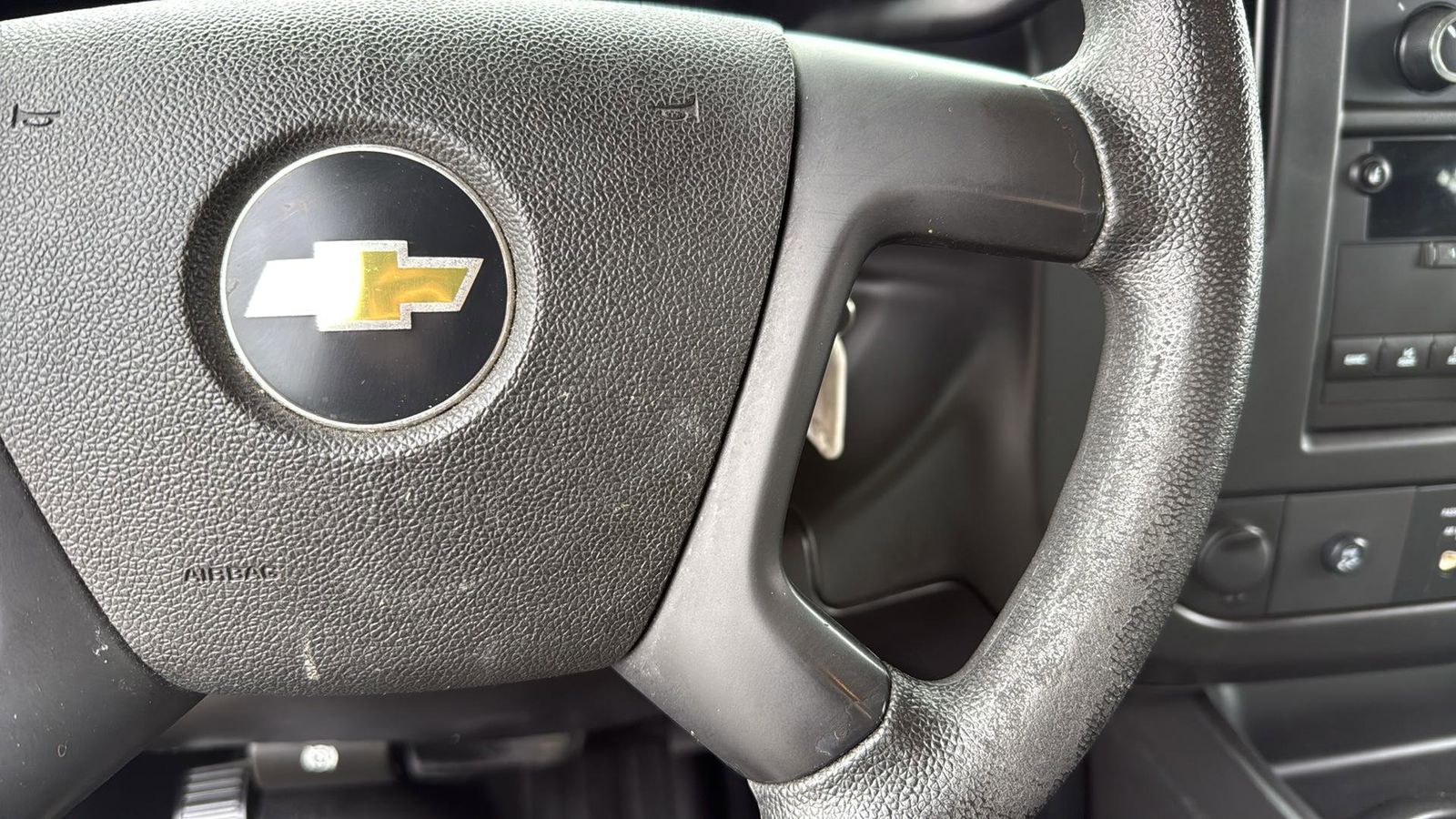 Used Car 2011 Chevrolet Express 2500  Work Van For Sale Under $15,000 In Austin, Texas