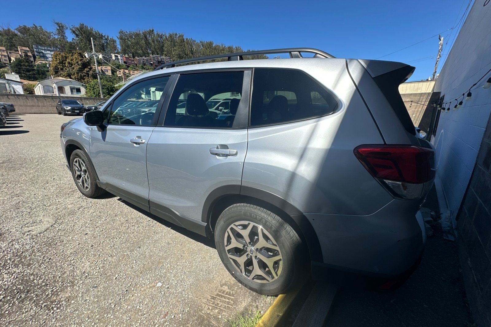 View vehicle photo 5