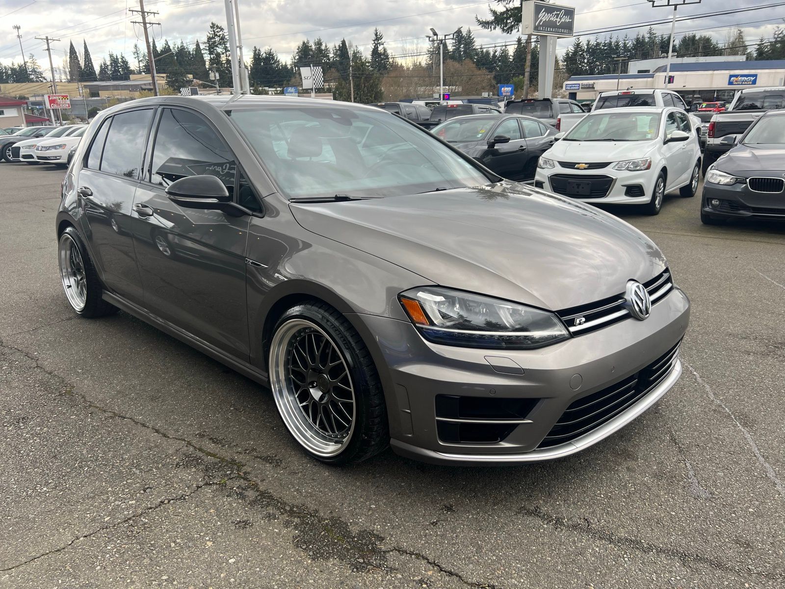 View vehicle photo 7