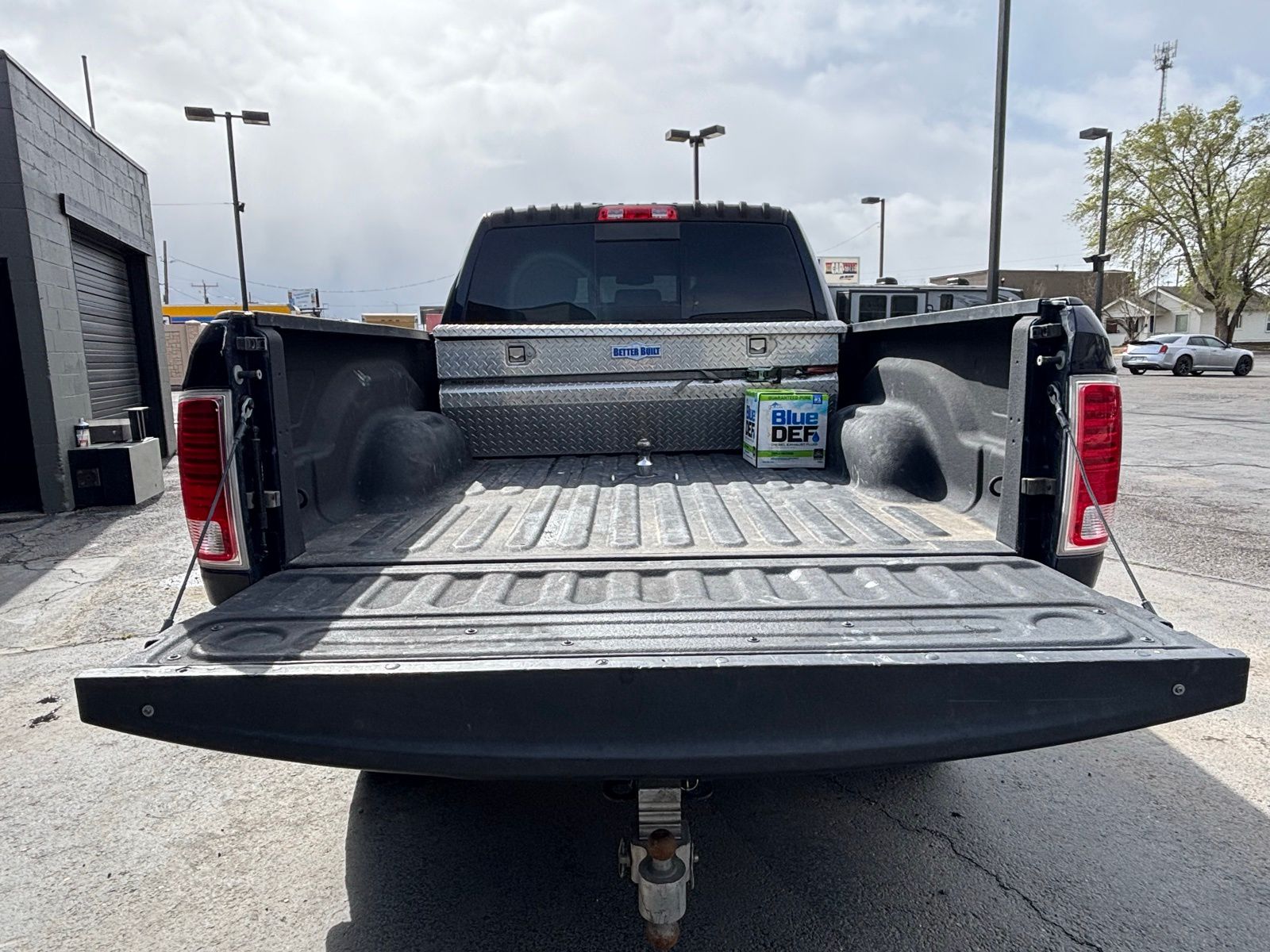 View vehicle photo 5