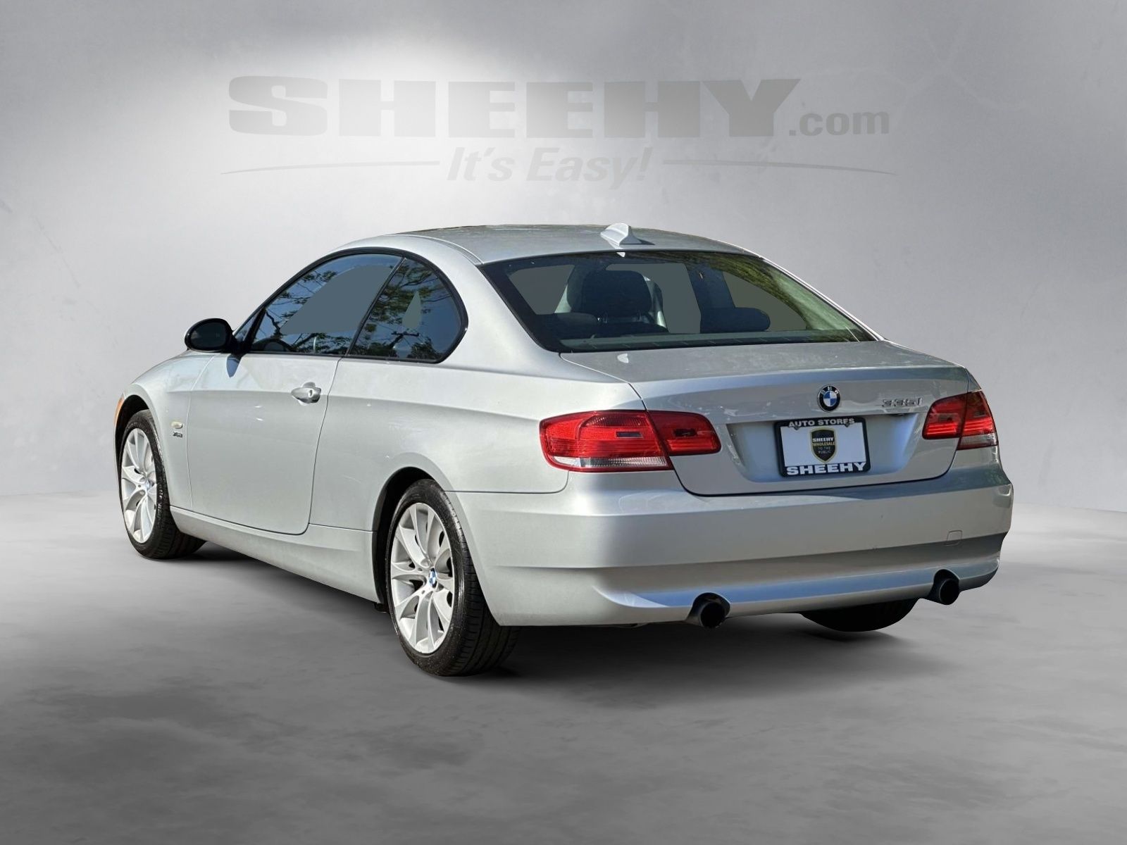 Used 2009 Silver BMW 335i xDrive image 13