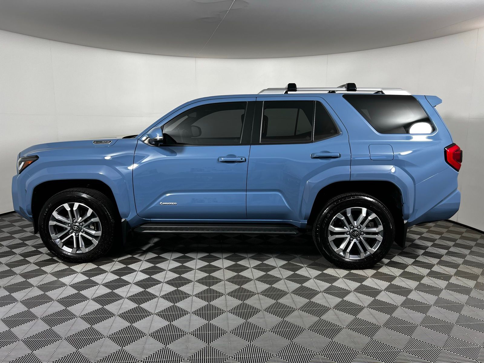 Thumbnail: 2025 Toyota 4Runner - 8
