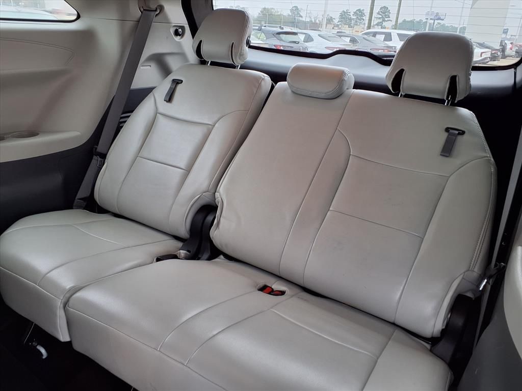 2022 Toyota Sienna LE White at AutoSavvy Houston Southwest