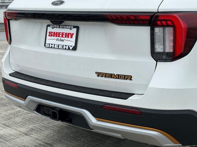 New 2026 Star White Metallic Tri-Coat Ford Tremor image 5