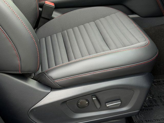 New 2026 Agate Black Metallic Ford ST-Line image 6