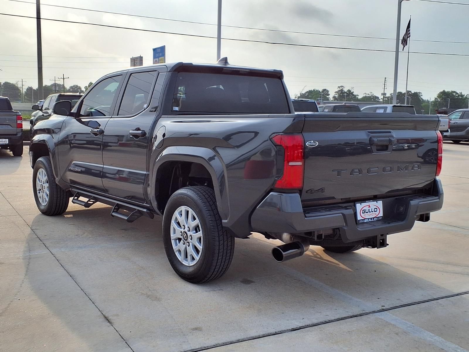 2025 Toyota Tacoma SR5 - 1