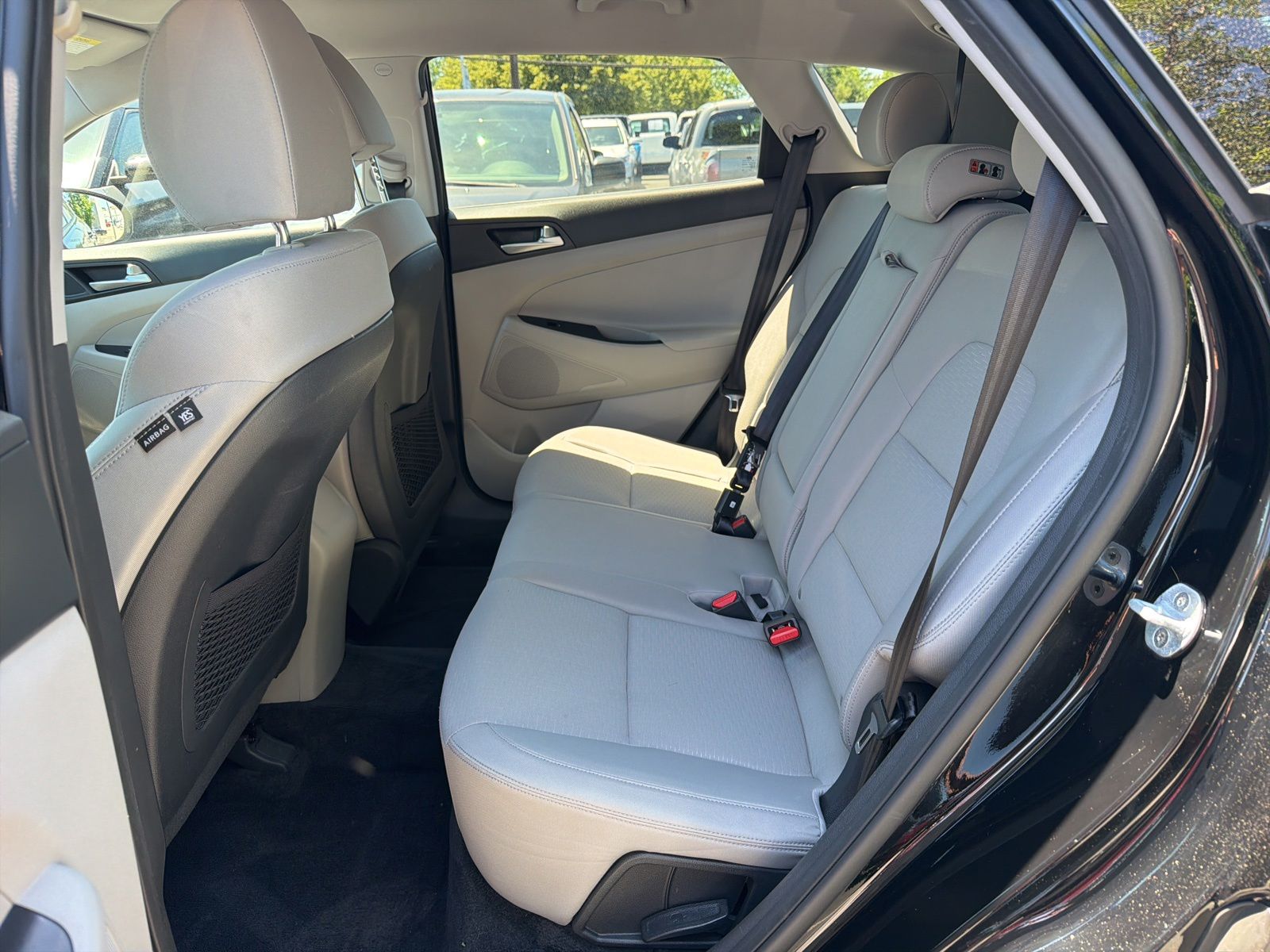 Used 2019 Black Noir Pearl Hyundai Value image 7