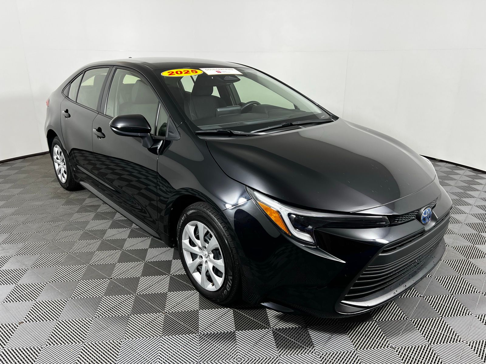 Thumbnail: 2025 Toyota Corolla - 3