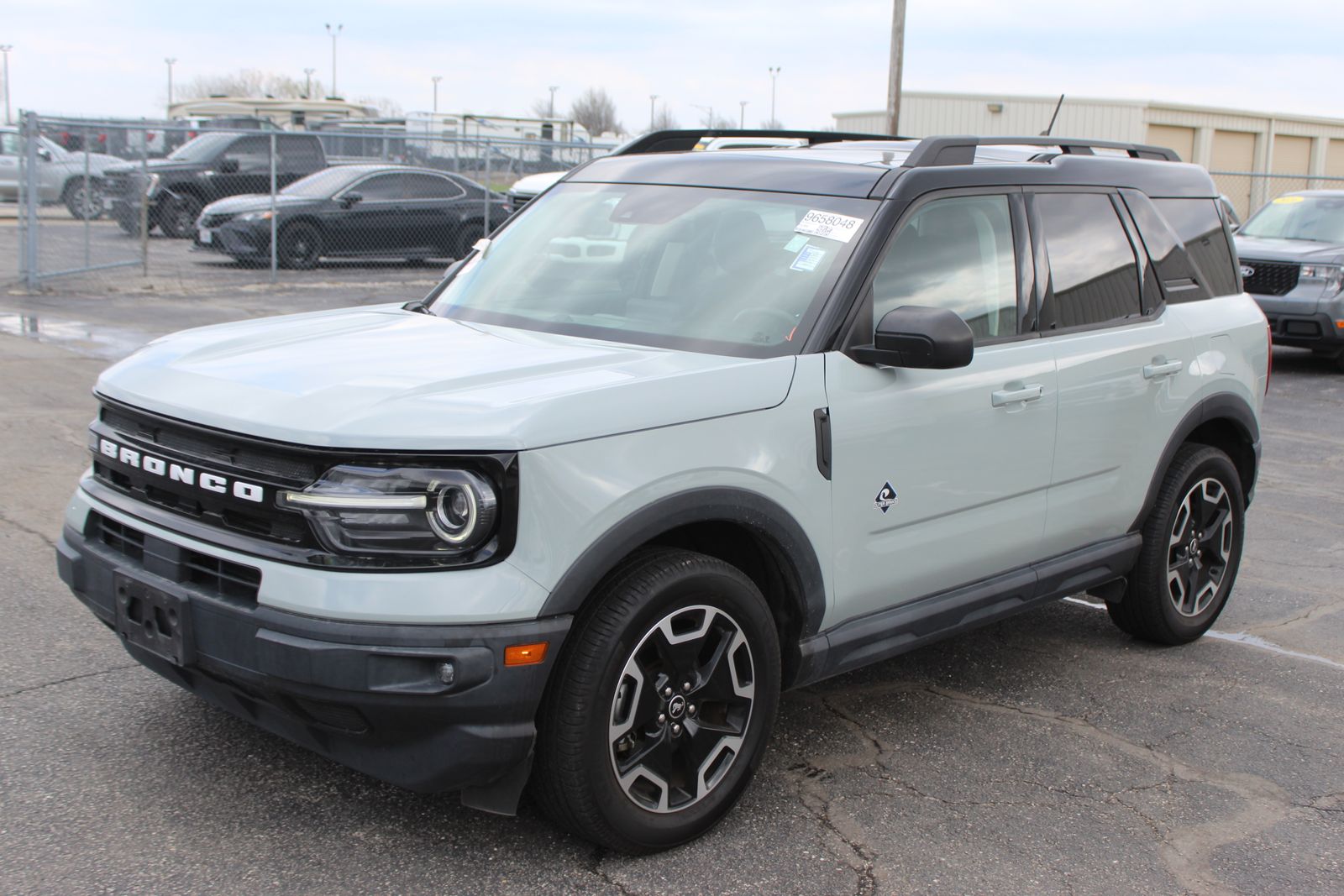 View vehicle photo 2