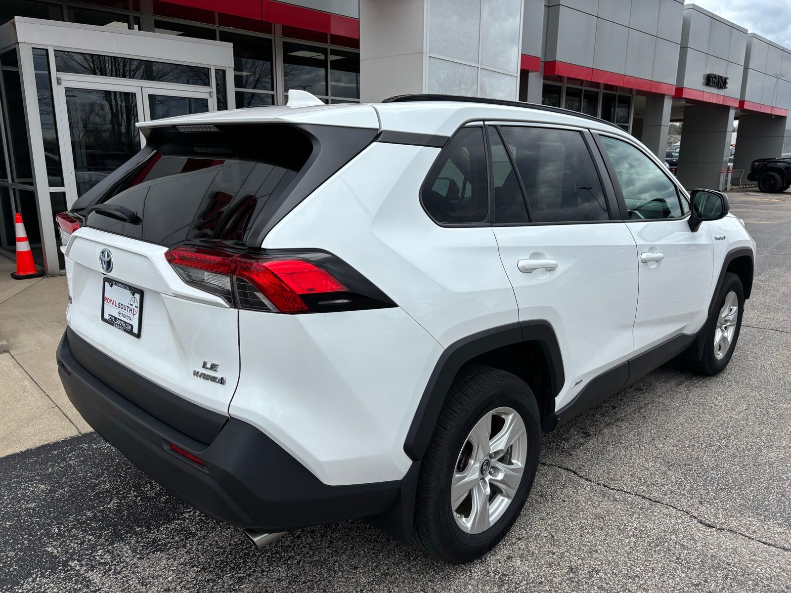 View vehicle photo 7