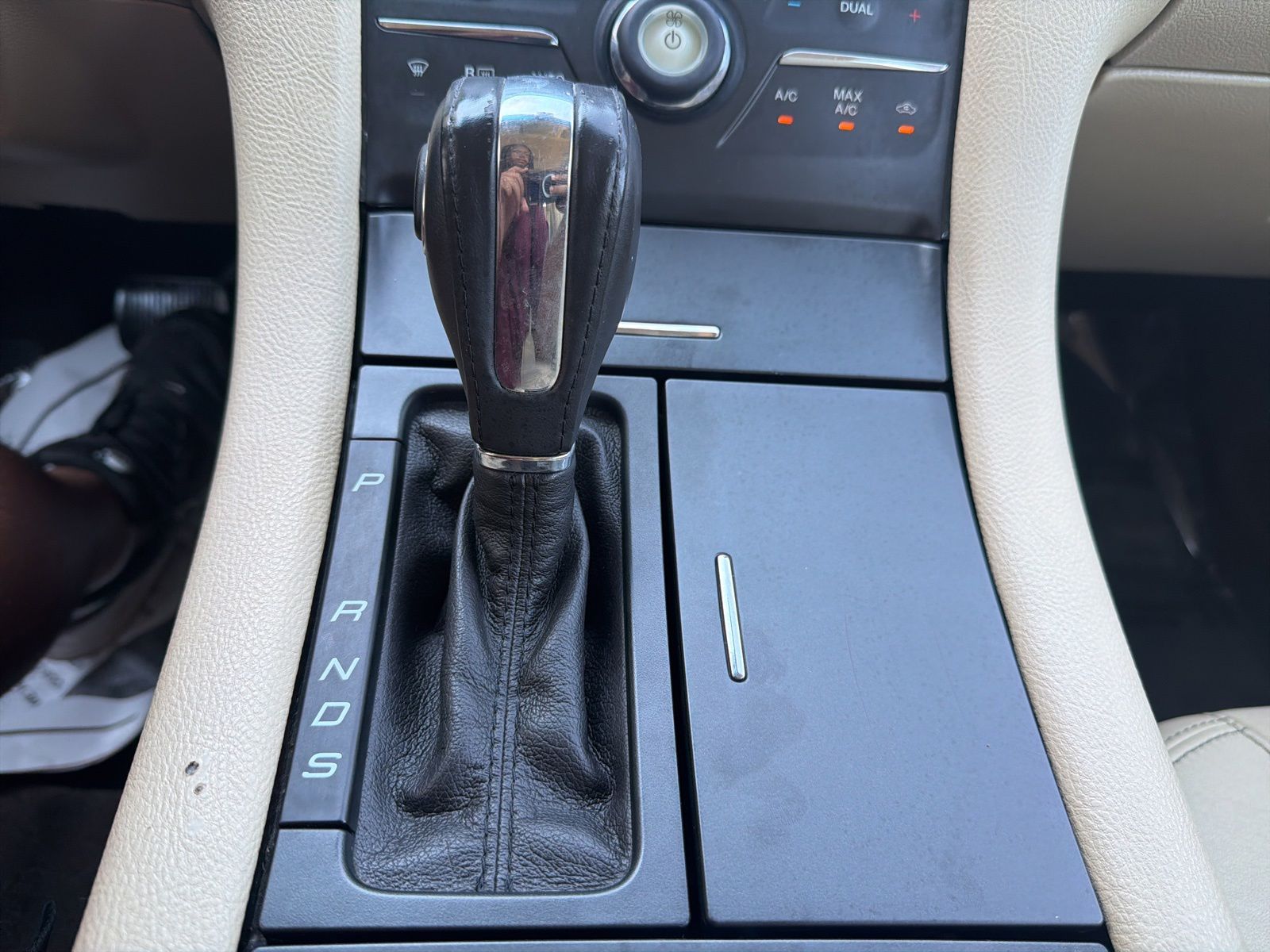 Used 2013 Ruby Red Metallic Ford SEL image 19