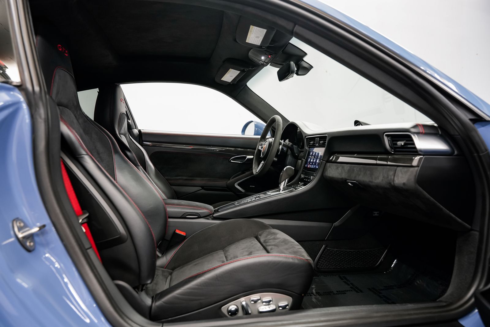 2019 Porsche 911 Carrera 4 GTS — photo 30