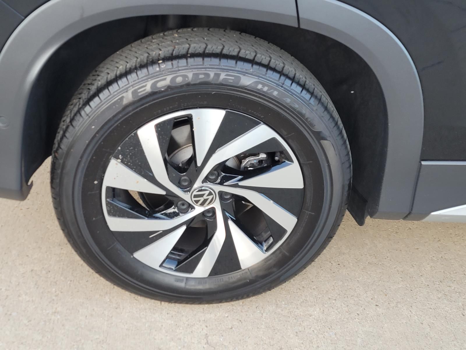 used 2025 Volkswagen Tiguan car, priced at $24,580