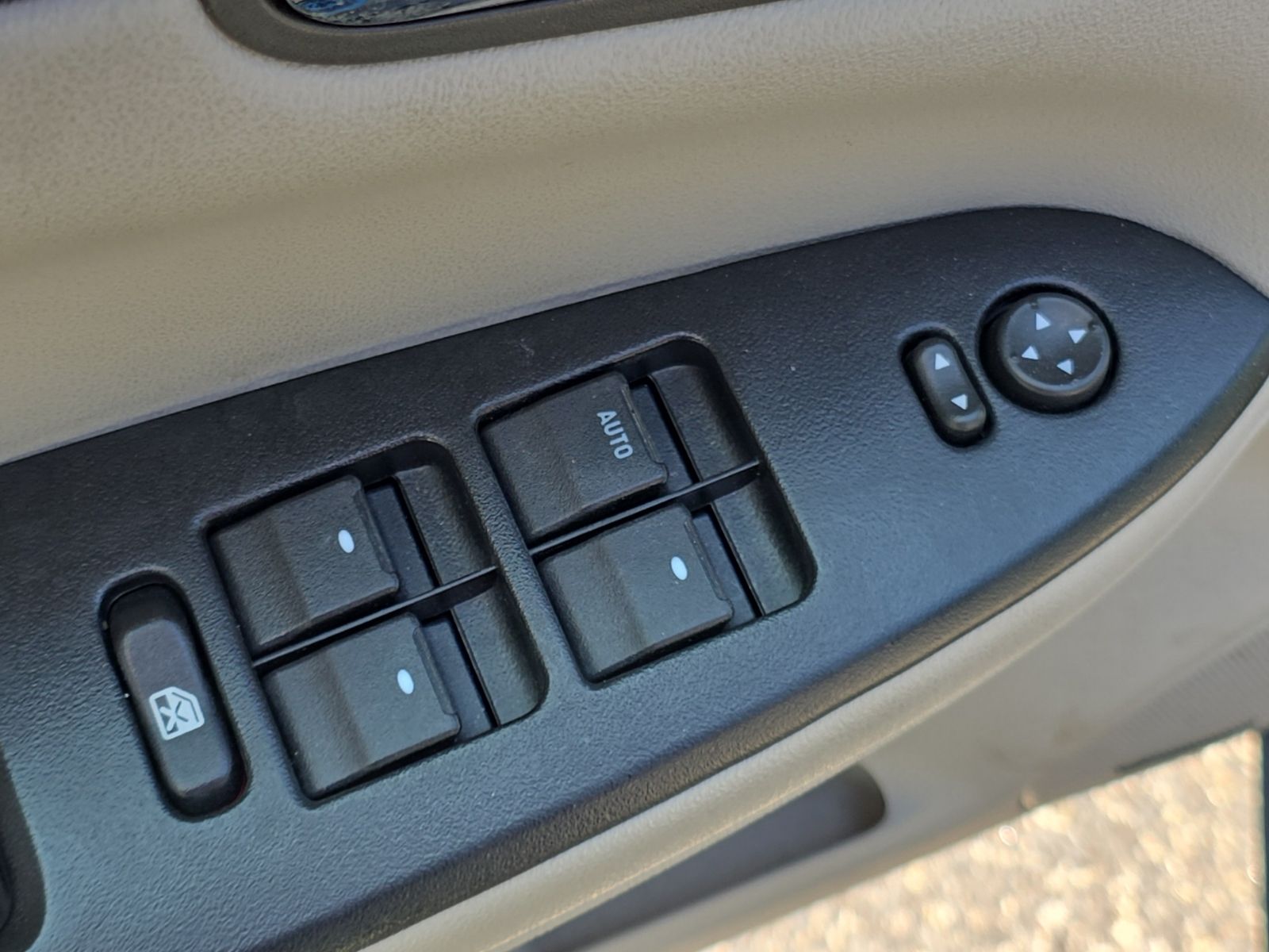 Used 2009 Gray Chevrolet LT image 20
