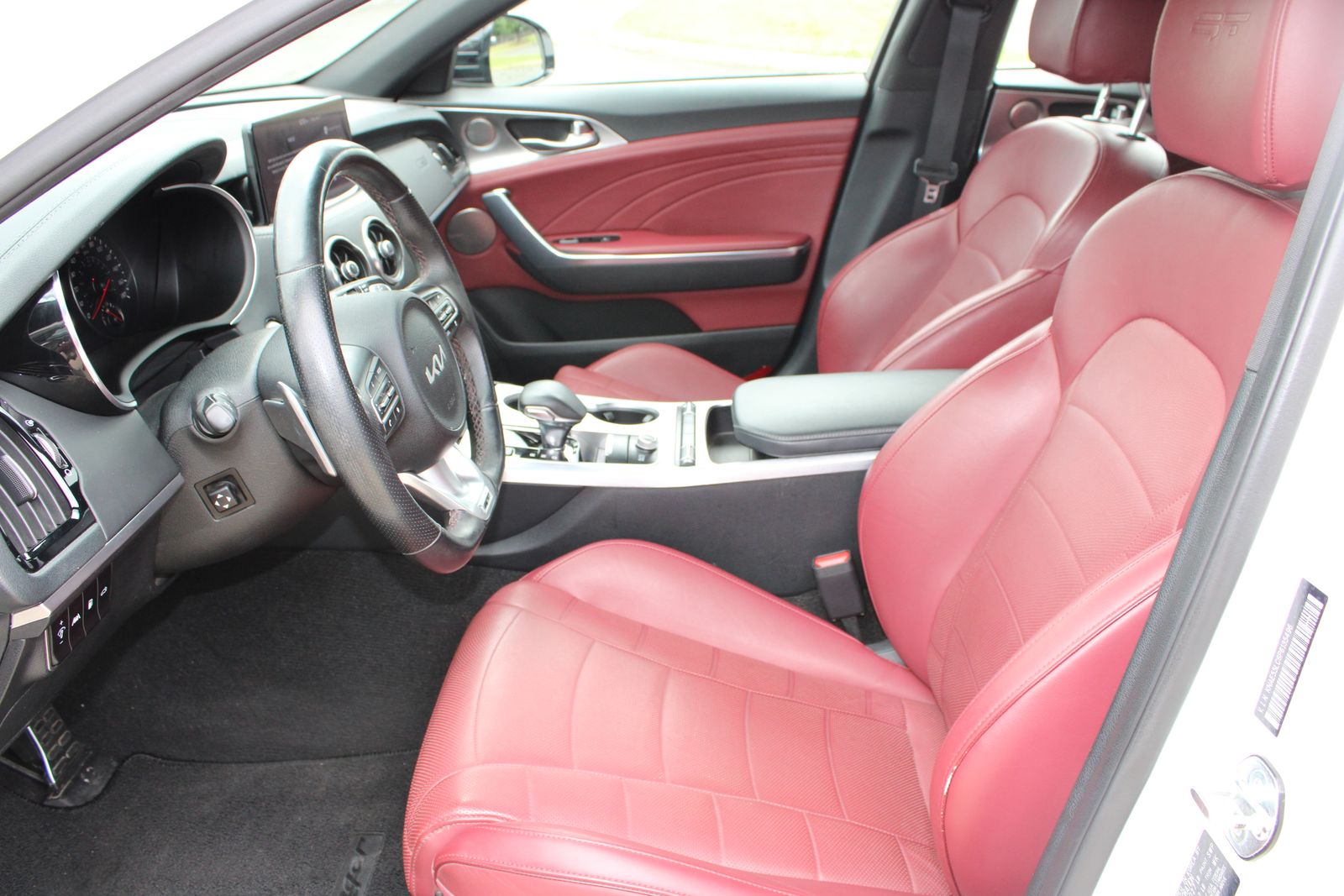 Used 2023 White Kia GT2 image 11